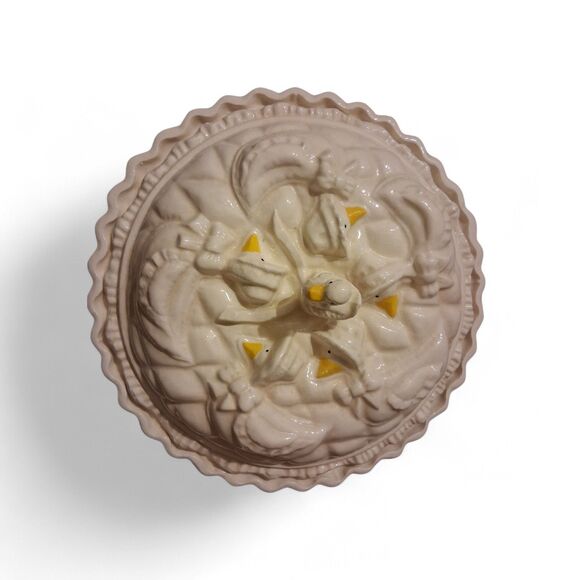 VTG Ceramic Pie Plate Keeper With Lid Duck Chicks Mother Goose Easter - Picture 5 of 11